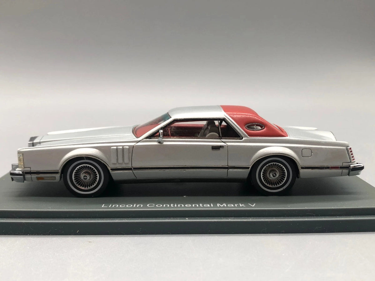 Modellautos 1:43 Neo Scale Models Lincoln Continentale Mark V mit OVP