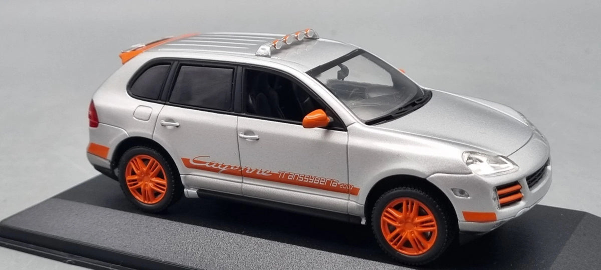 Modellautos 1:43 Minichamps Porsche Cayenne silber Transsyberia 2007 OVP