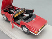 Modellautos 1:18 Britains Ertl Triumph TR6  Rot mit OVP