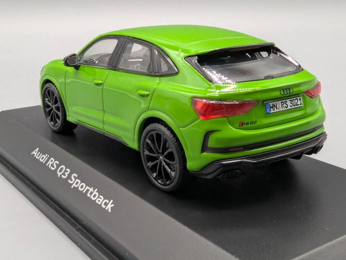 Modellautos 1:43 Minichamps Audi RS Q3 Sportback Kyalami-Grün mit Dealer OVP