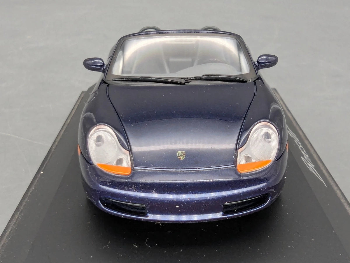 Modellautos 1:43 Schuco Porsche Boxter Blau Metallic mit Vitrine