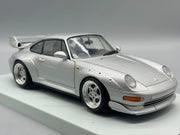 Modellautos 1:18 UT Models Porsche 911 GT2 Silber mit OVP