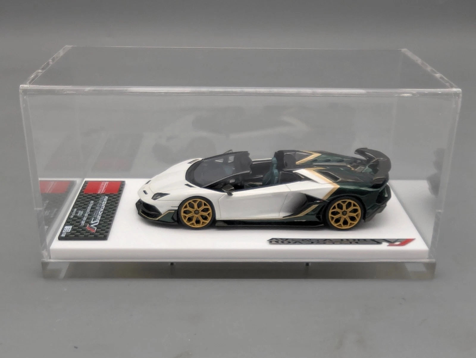 Eidolon Make Up 1:43 Lamborghini Aventador SVJ Roadster Weiß Grün Ltd 39/100 OVP
