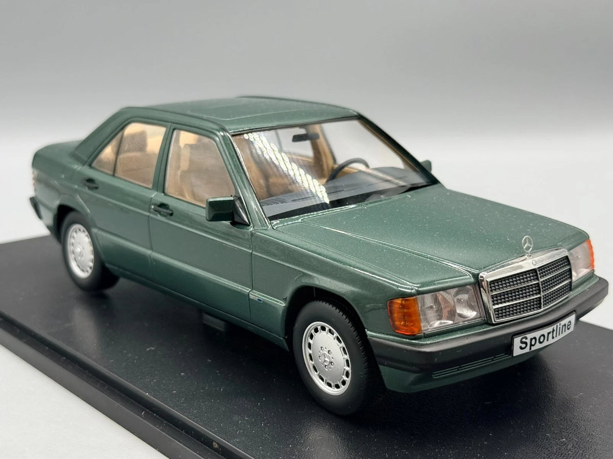 Modellautos 1:18 Triple9 Mercedes-Benz 190E 2.3 Sportline mit OVP