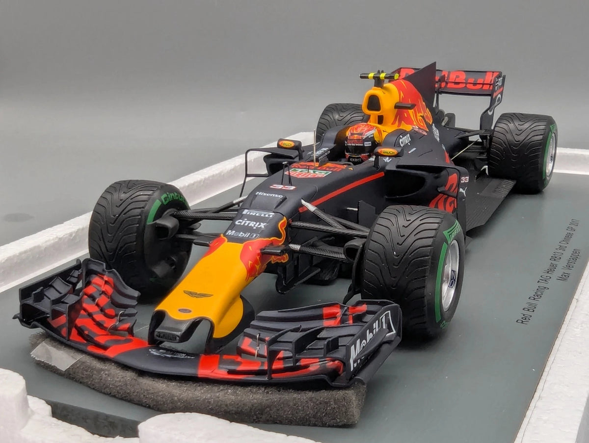Modellautos 1:18 Spark Red Bull RB13 3rd Chinese GP 2017 #33 Verstappen OVP