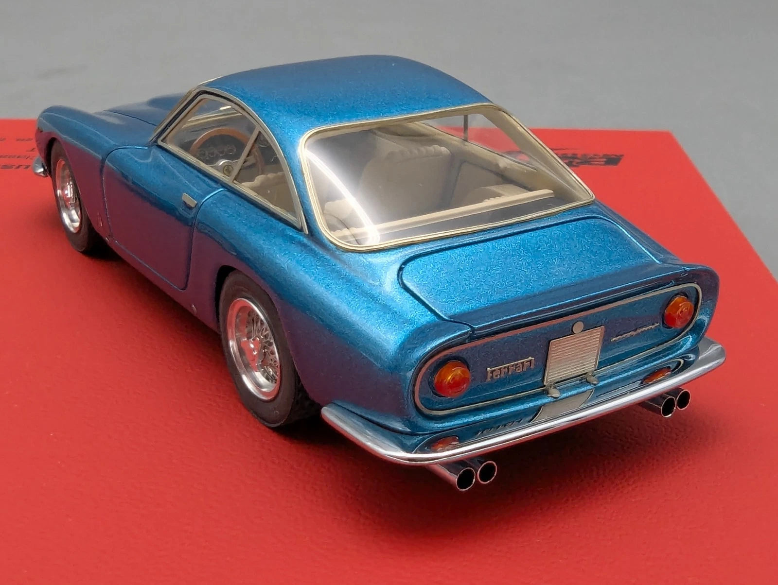 Modellautos 1:43 BBR  Ferrari 250 GT Lusso  S/N 4335 GT Set 2-tlg. 1/5 OVP