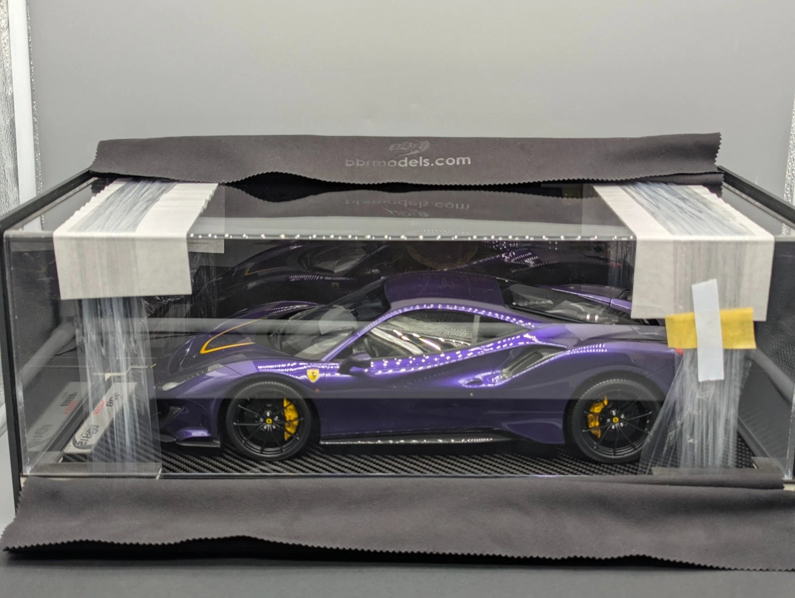 Modellautos 1:12 BBR Ferrari 488 Pista Viola Al Humad Ltd 21/21 Stück OVP
