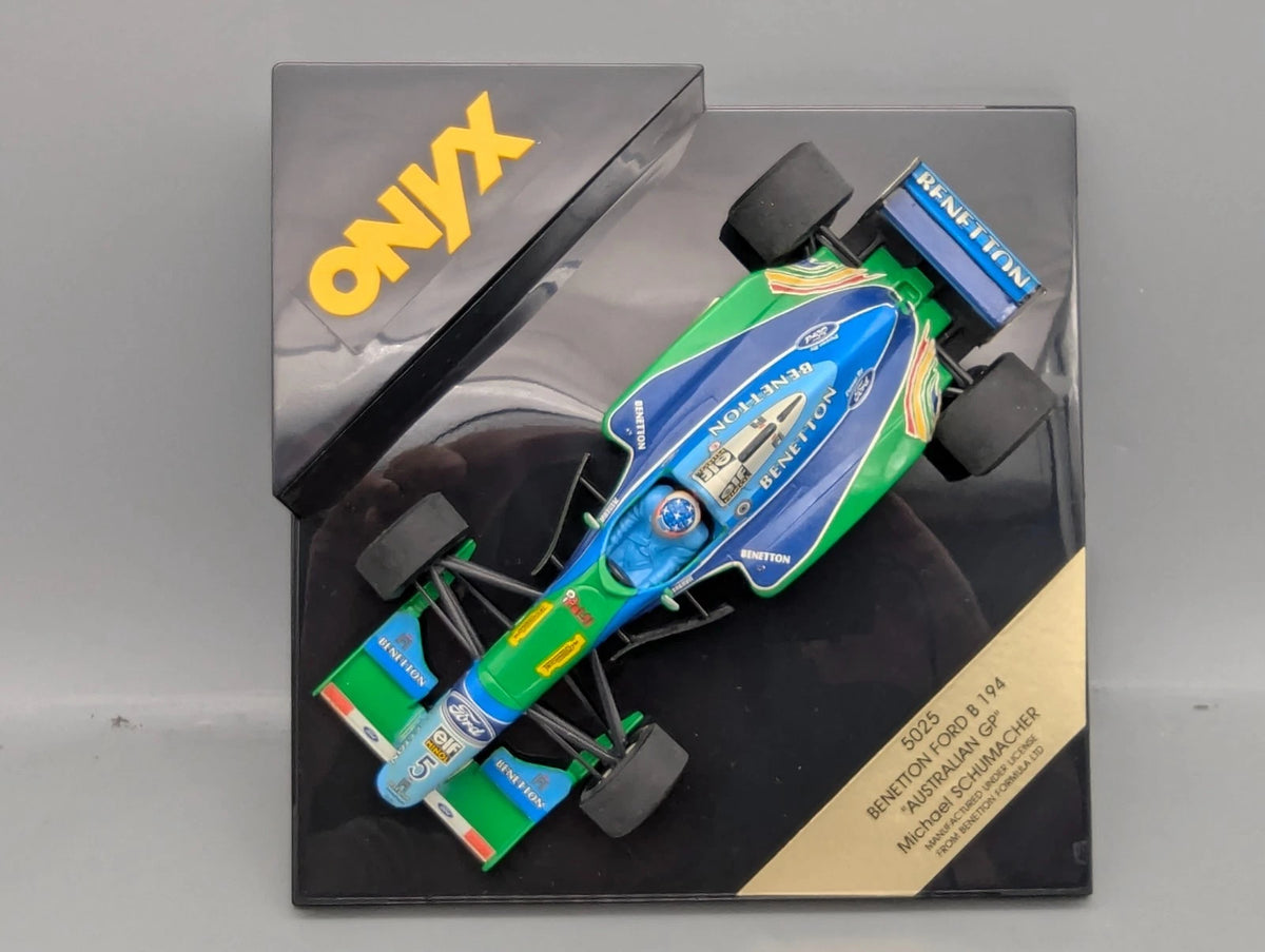 Modellautos 1:24 Onyx 5025 Bentton Ford B194 Australian GP #5 Schumacher Vitrine
