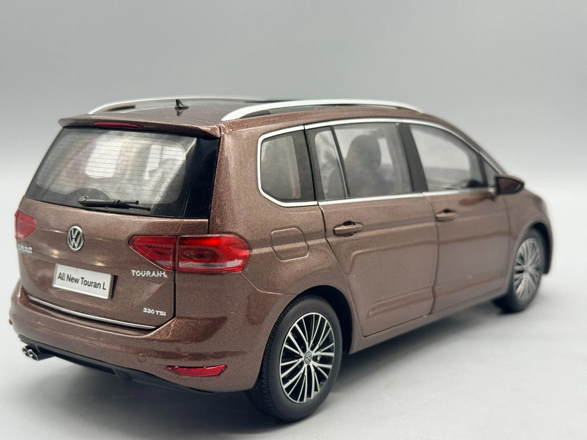 Modellautos 1:18 Paudi Model All New Touran L mit OVP