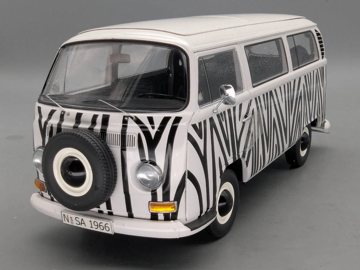 Modellautos 1:18 Schuco Volkswagen VW T2a Bus Safari mit OVP