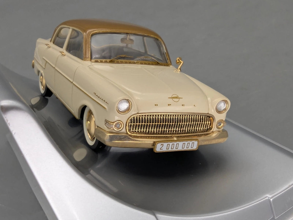 Modellautos 1:43 Ixo PCT Opel Car Collection 2-Mio. Opel Kapitän 1956 Dealer OVP
