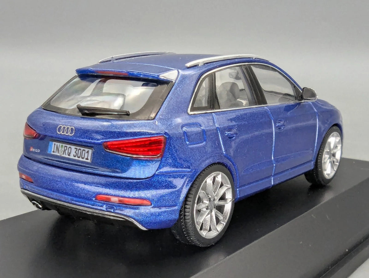 Modellautos 1:43 Schuco Audi RS Q3 Sepang Blau Metallic mit Dealer OVP