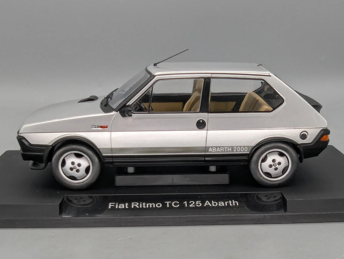 Modellautos 1:18 MCG Modelcar Group Fiat Ritmo TC 125 Abarth 2000 Silber mit OVP