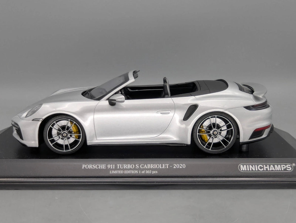 Modellautos 1:18 Minichamps Porsche 911 turbo S Cabriolet 2020 Silber mit OVP