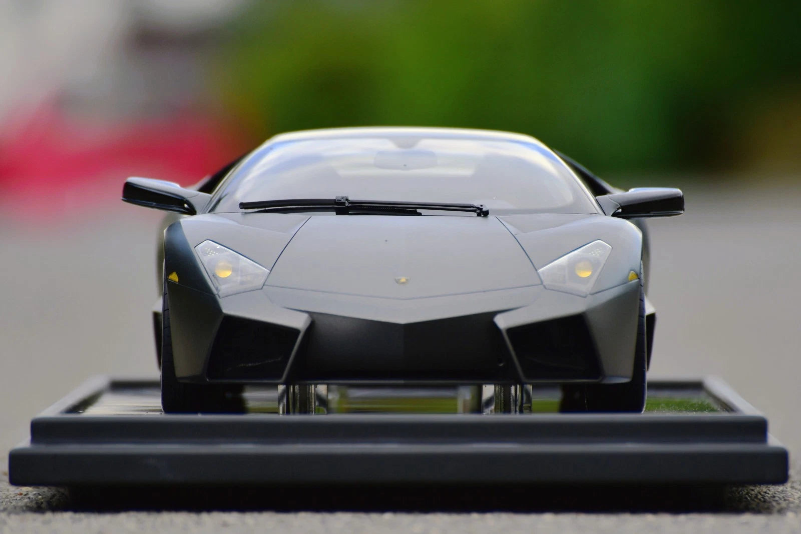 Modellautos 1:8 Amalgam Lamborghini Reventon 2007 Ltd 07/199 mit Vitrine und OVP