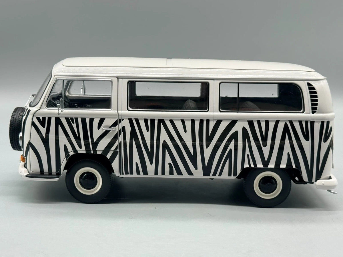 Modellautos 1:18 Schuco VW T2a Bus Safari in OVP