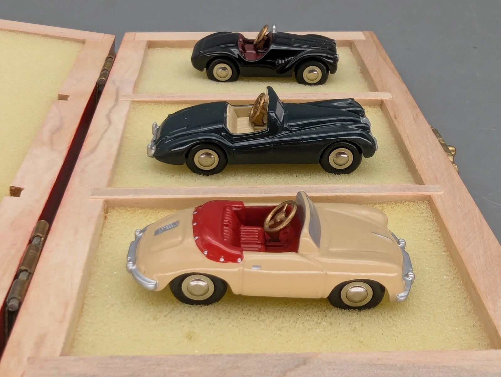 Modellautos 1:90 Schuco Piccolo-Set 1999 3-teilig Porsche Jaguar Ferrari OVP