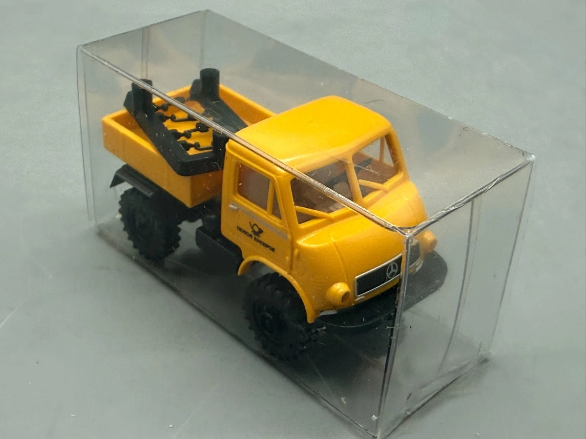 LKW Modelle H0 1:87 Brekina Mercedes-Benz Unimog 402 mit Anhänger mit OVP