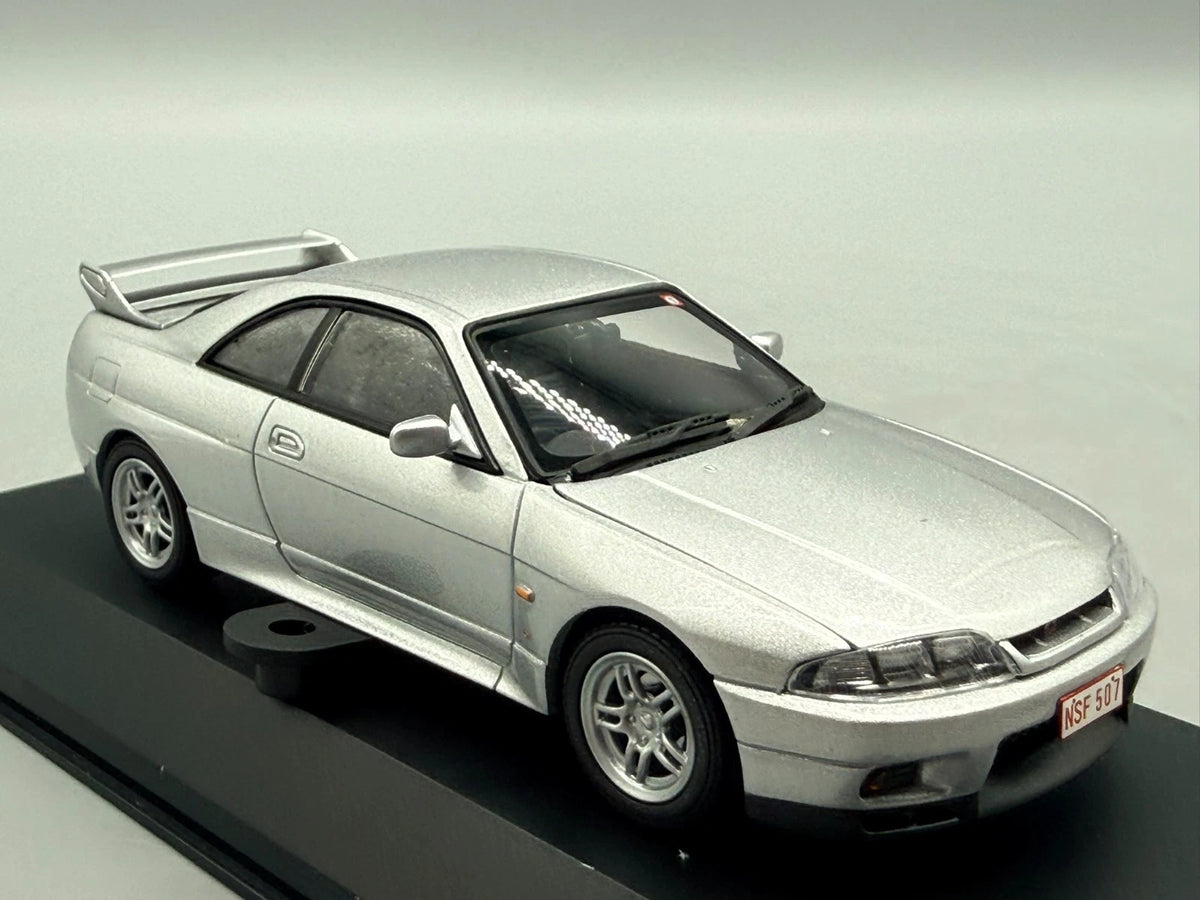 Modellautos 1:43 Kyosho Nissan Skyline GT-R (BCNR33) Test Car mit OVP
