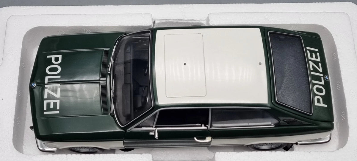 Modellautos 1:18 Minichamps 100 021090 BMW 1802 touring Polizei München OVP