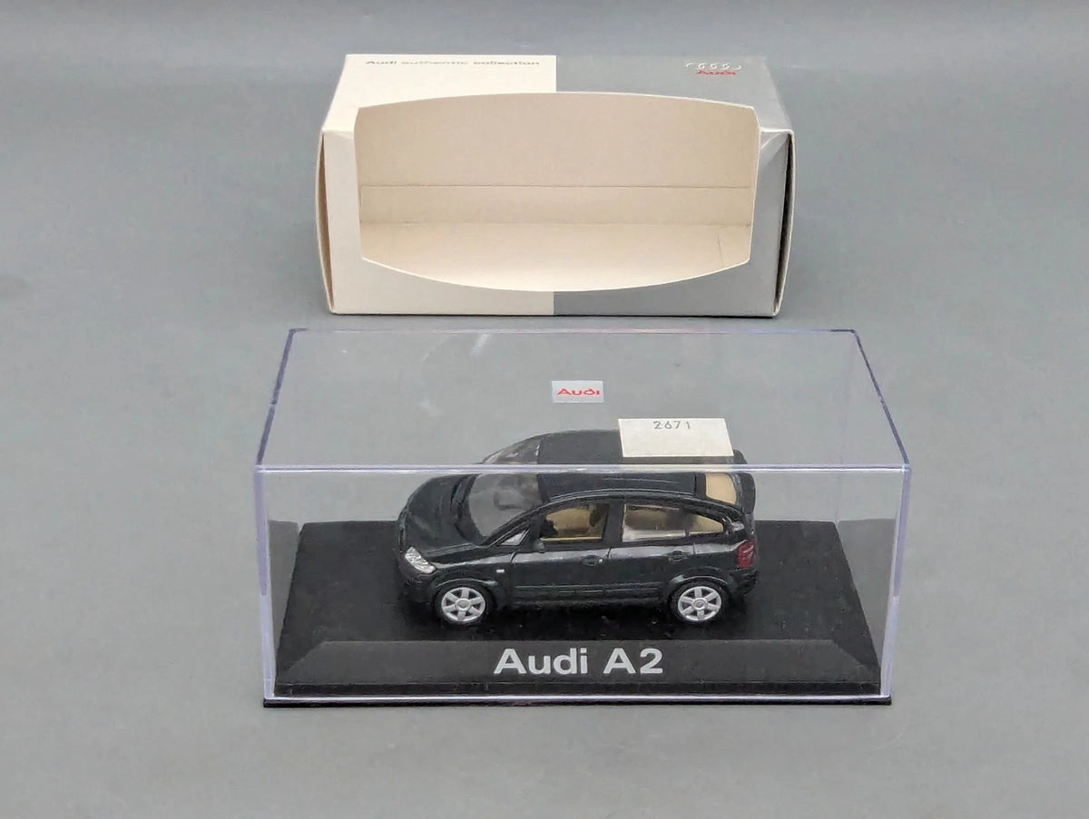 Modellautos 1:43 Minichamps Audi A2 Grau Metallic mit Dealer OVP