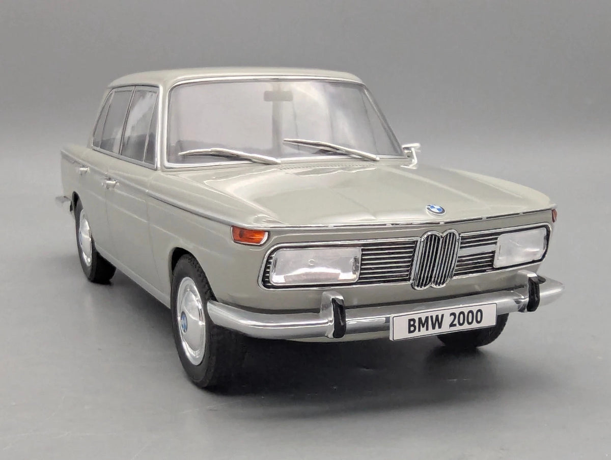 Modellautos 1:18 MCG Modelcar Group BMW 2000 Ti Grau mit OVP
