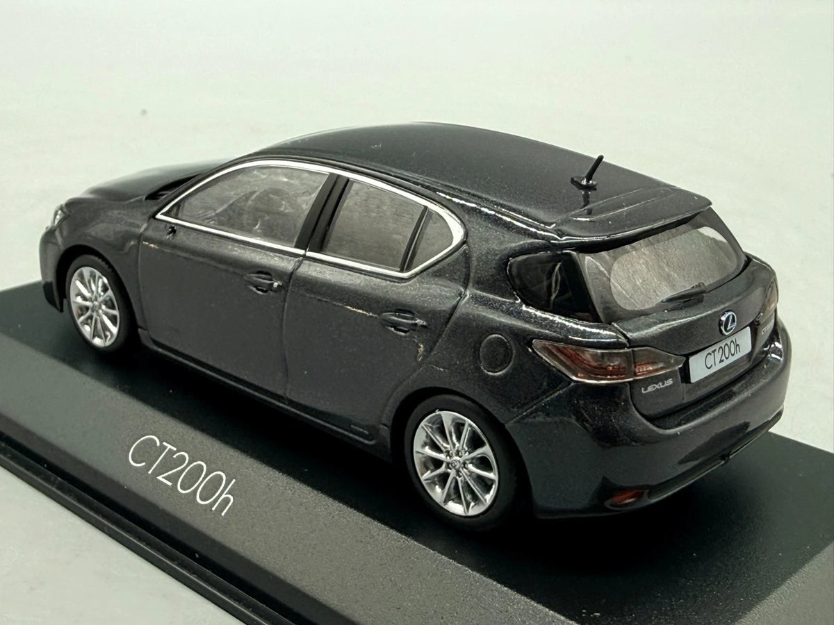 Modellautos 1:43 Minichamps Lexus CT200h mit OVP
