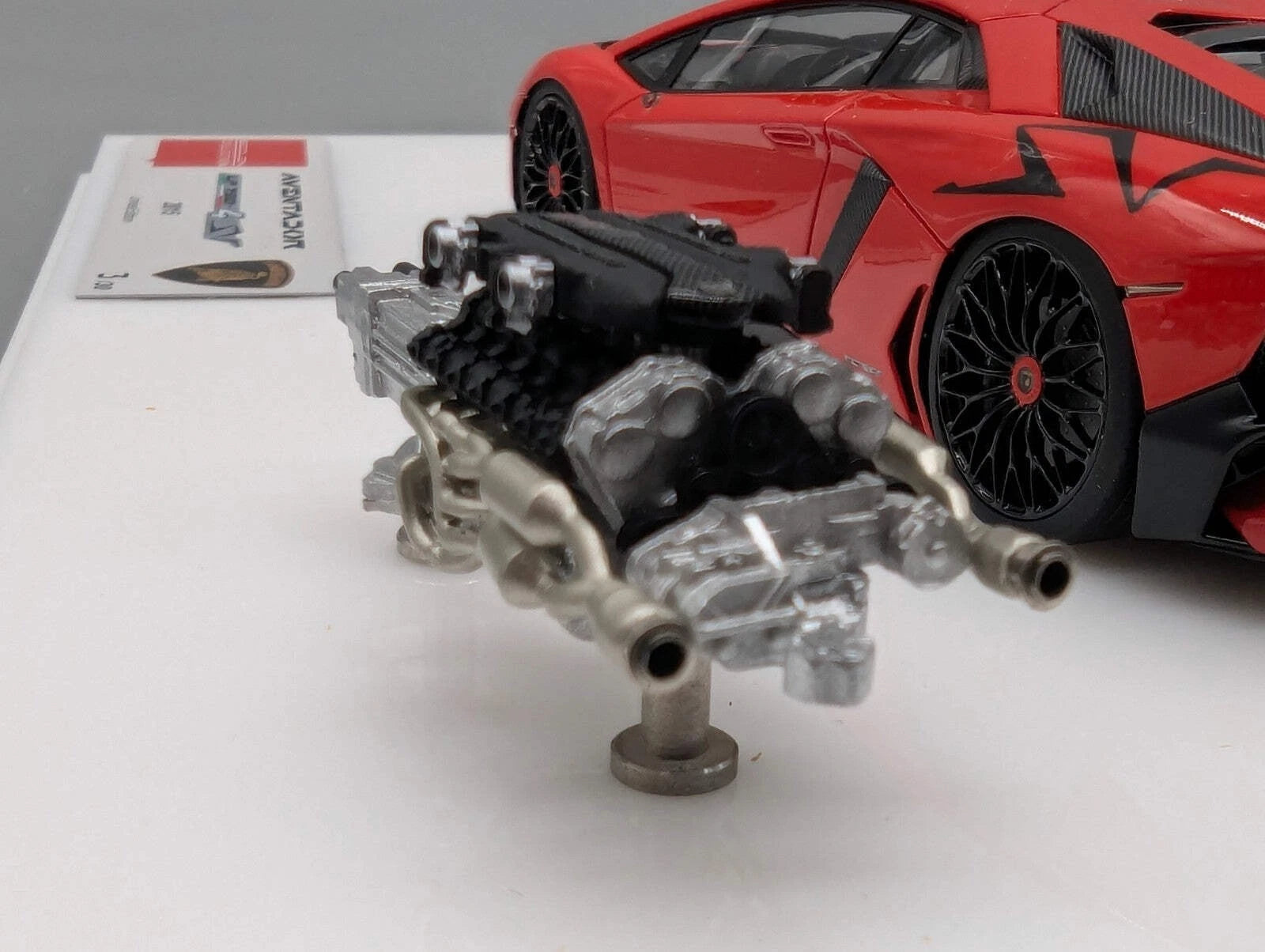 Eidolon Make Up 1:43 Lamborghini Aventador LP750-4 SV 2015 Engine Set 03/30 OVP