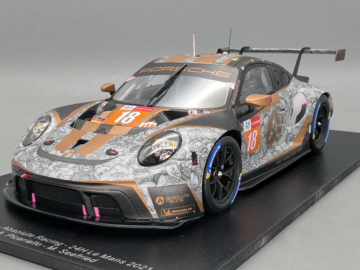 Modellautos 1:18 Spark 18S701 Porsche 911 RSR-19 24h Le Mans 2021 #18 OVP