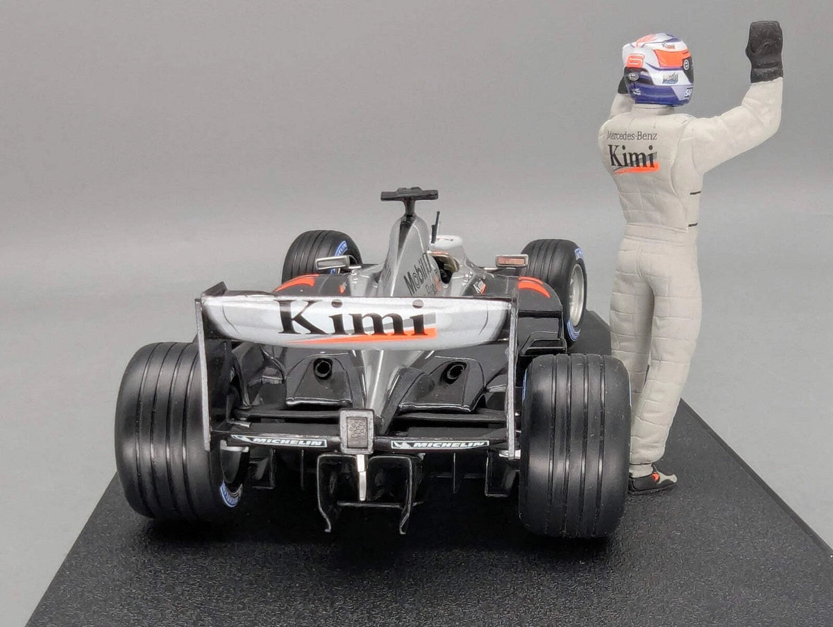 Modellautos 1:18 Hot Wheels Racing McLaren Mercedes 2003 GP #6  Raikkonen OVP