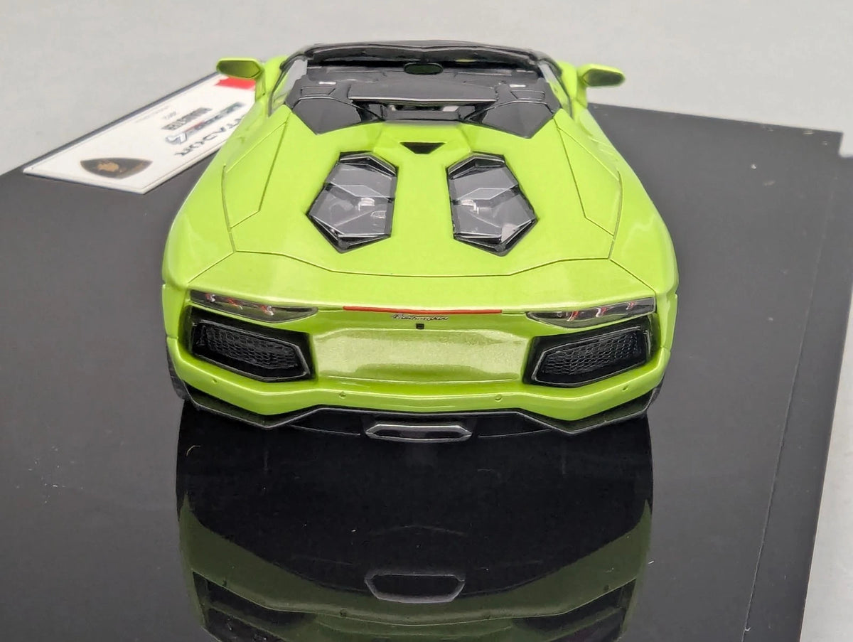 Eidolon Make Up 1:43 Lamborghini Aventador LP700-4 Roadster 2012 Engine Set OVP