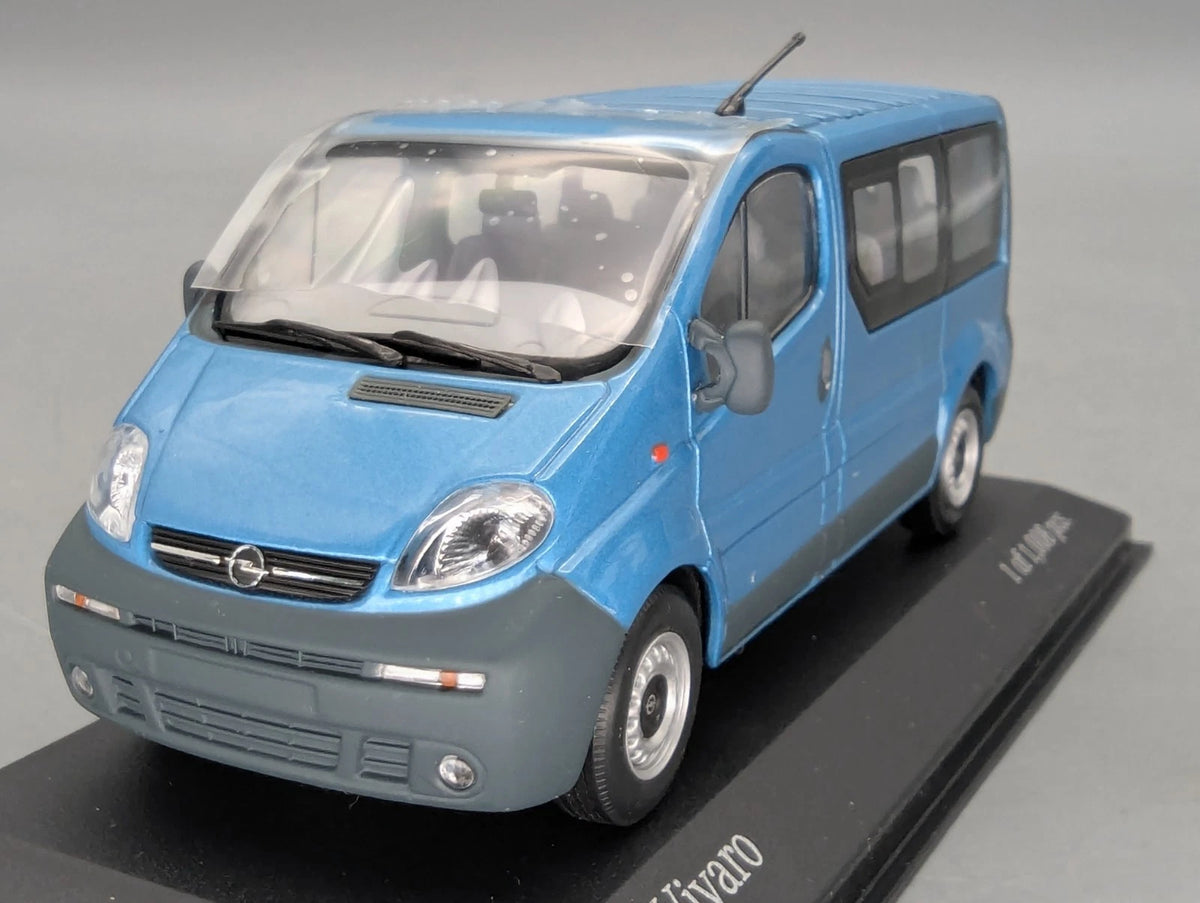 Modellautos 1:43 Minichamps Opel Vivaro Break Breezeblau Blau mit OVP