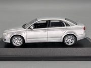 Modellautos 1:43 Minichamps Audi A4 B7 Avus Silber Metallic mit Dealer OVP