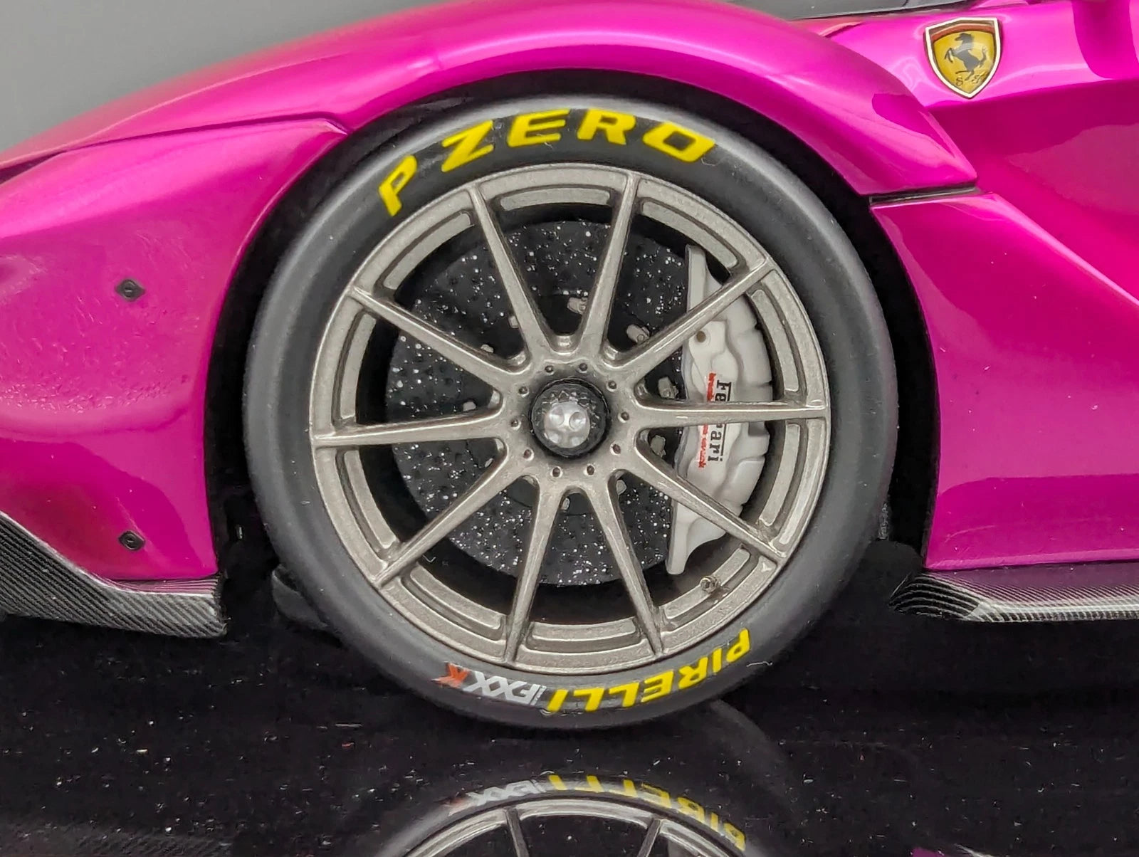 Modellautos 1:12 BBR Ferrari FXX-K 2014 Flash Pink Ltd 01/01 Vitrine OVP