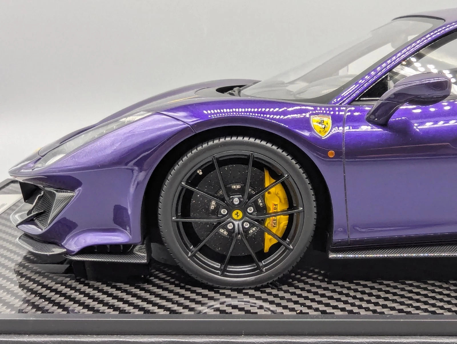 Modellautos 1:12 BBR Ferrari 488 Pista Viola Al Humad Ltd 21/21 Stück OVP