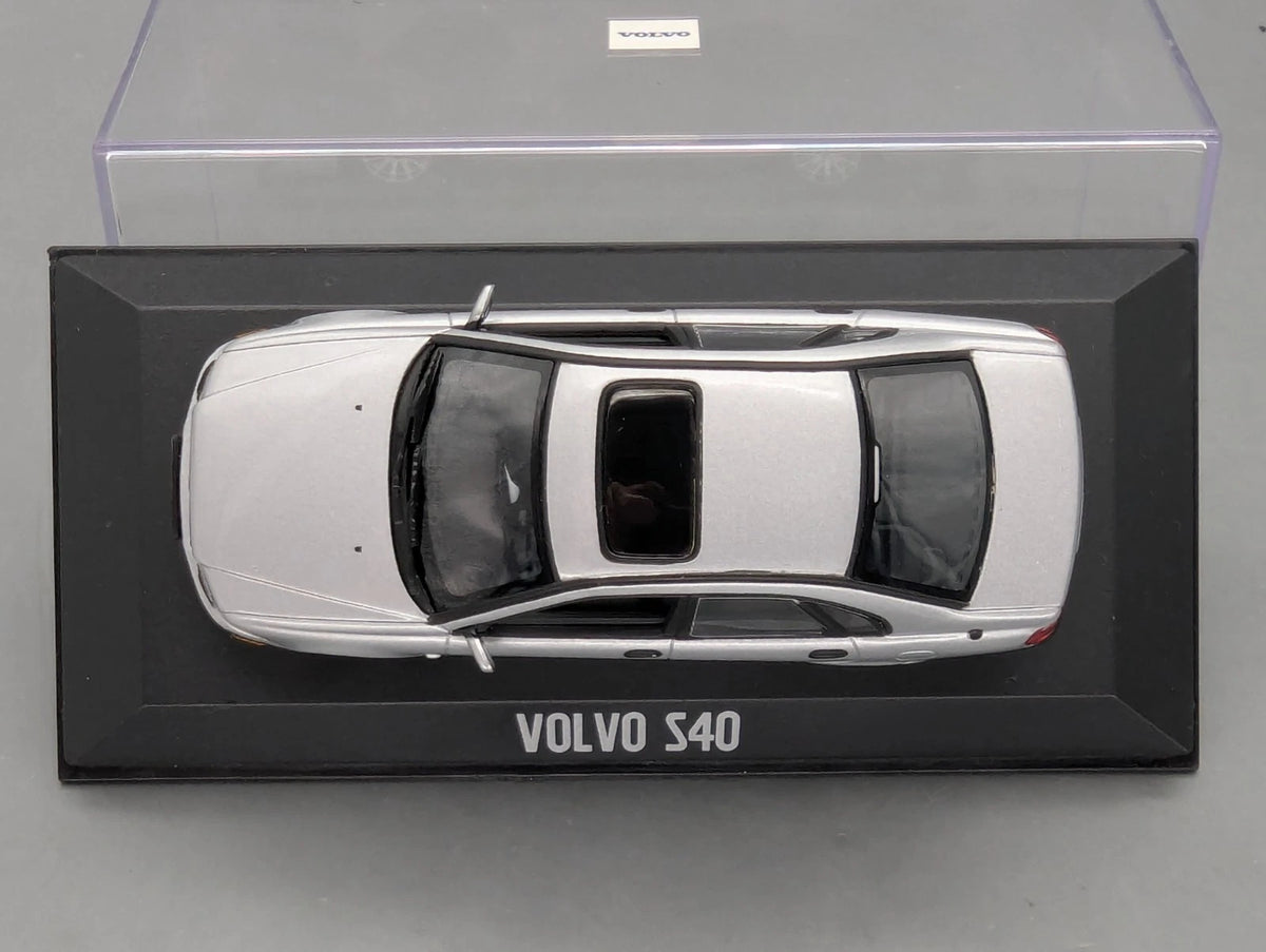 Modellautos 1:43 Minichamps Volvo S40 Silber Metallic mit Dealer OVP