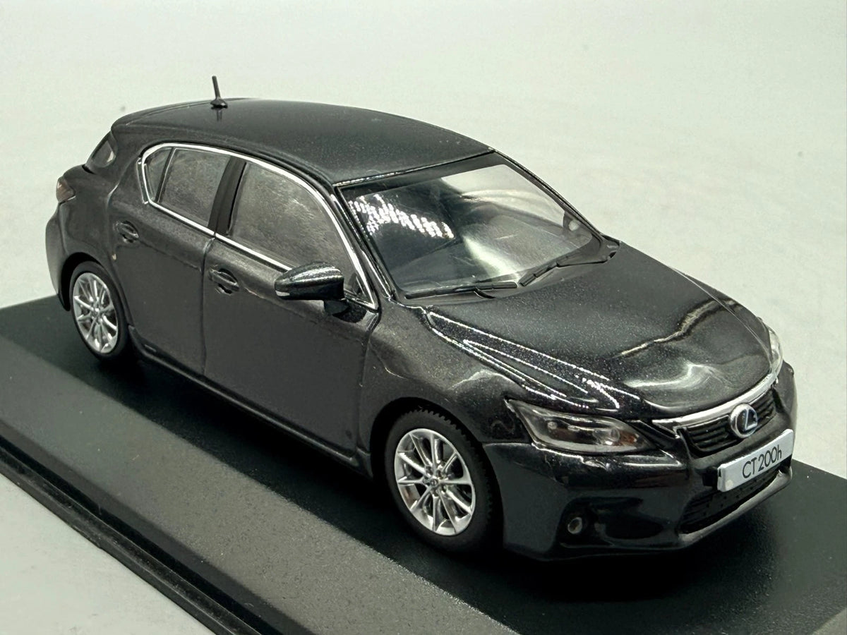 Modellautos 1:43 Minichamps Lexus CT200h mit OVP