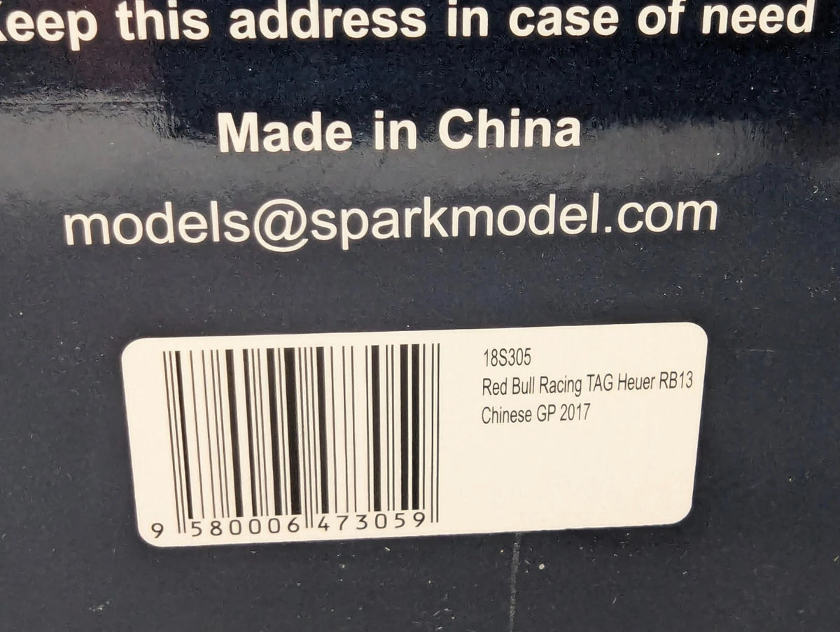 Modellautos 1:18 Spark Red Bull RB13 3rd Chinese GP 2017 #33 Verstappen OVP