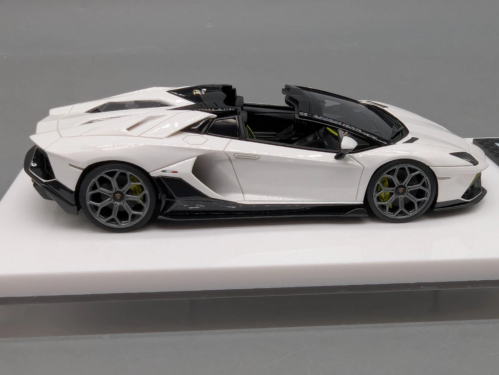 Eidolon Make Up 1:43 Lamborghini Aventador LP780-4 Ultimae Roadster 30/60 OVP