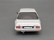 Modellautos 1:43 Vitesse Opel Ascona 400 mit Vitrine