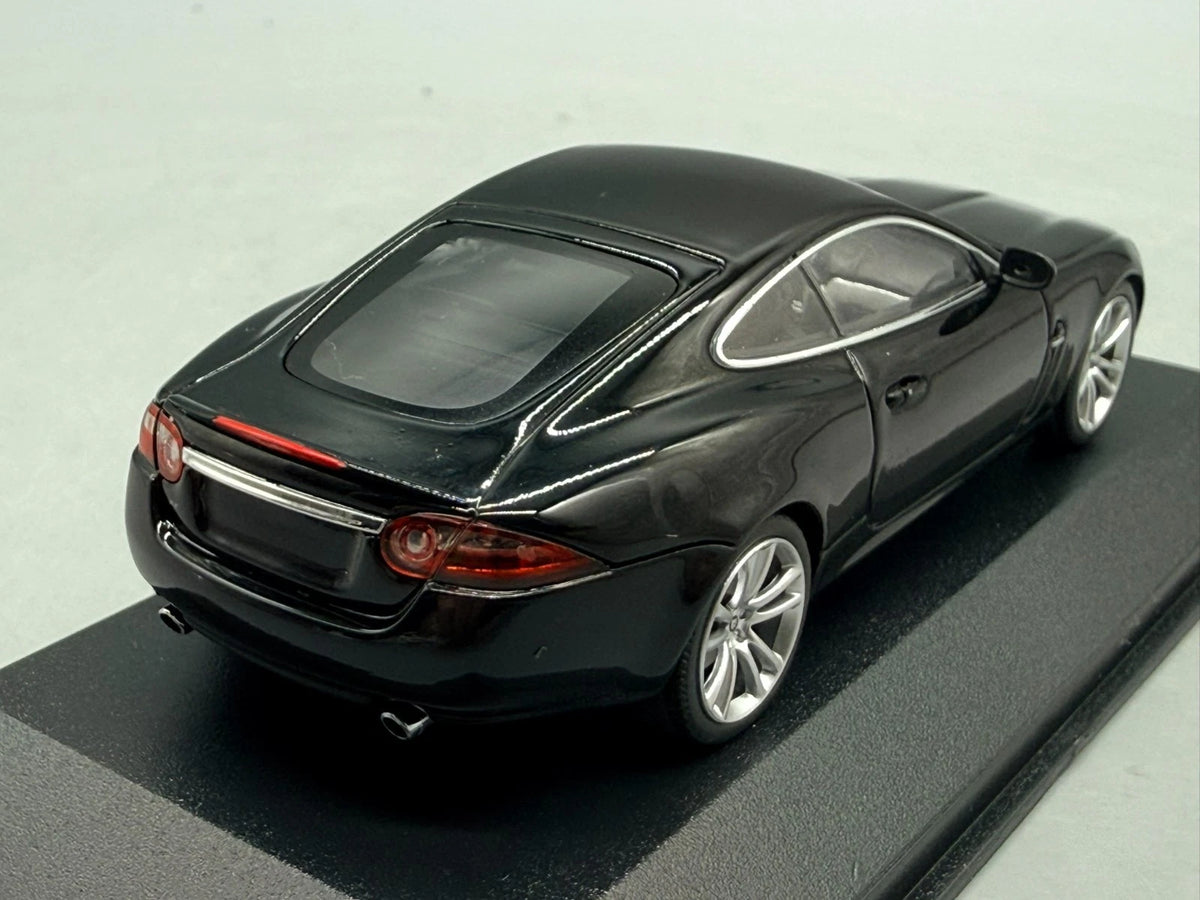 Modellautos 1:43 Minichamps Jaguar XK Coupe mit OVP