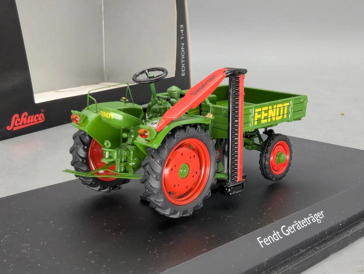 Traktor Modell 1:43 Schuco Fendt Geräteträger mit OVP