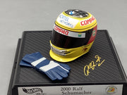 Modellautos 1:8 Hot Wheels Racing Ralf Schumacher 2000 Helm und Handschuhe OVP