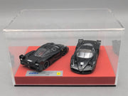 Modellautos 1:43 BBR  Ferrari FXX 2006 2-tlg Set Medium Size Base Vitrine OVP