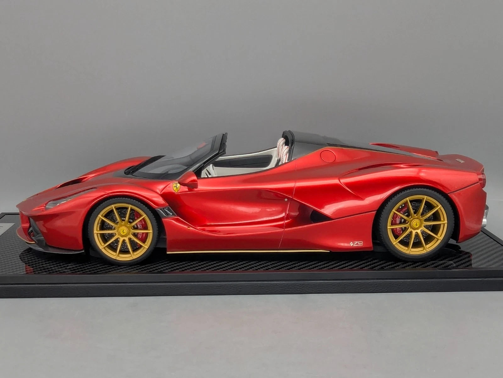 Modellautos 1:12 BBR Ferrari LaFerrari Aperta Rot UNIKAT Ltd. 01/01 Vitrine OVP