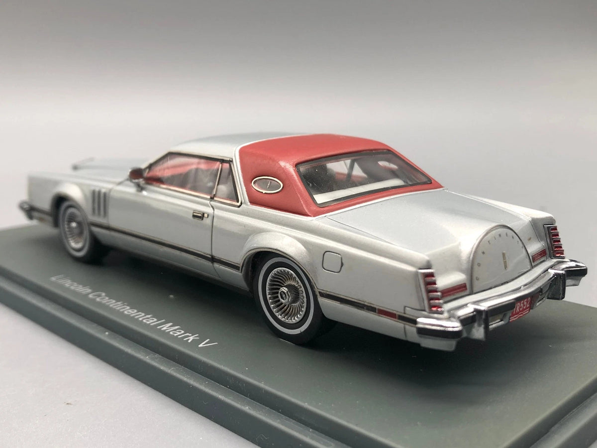 Modellautos 1:43 Neo Scale Models Lincoln Continentale Mark V mit OVP