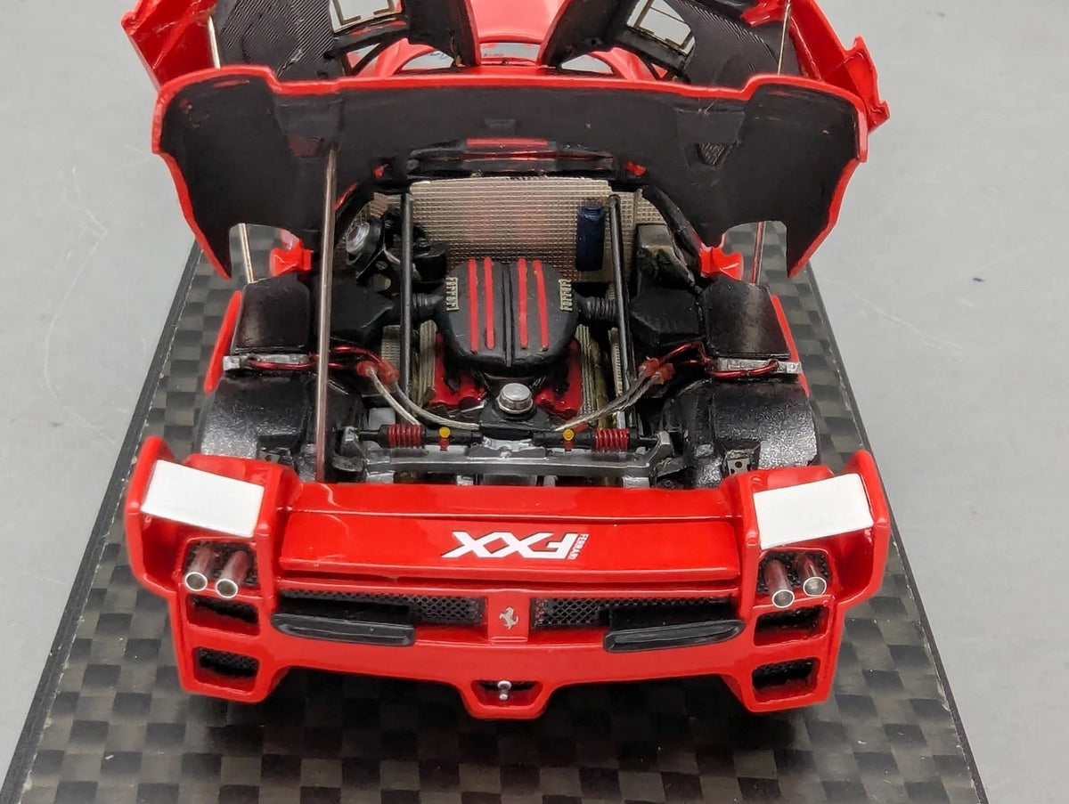 Modellautos 1:43 MR Models & V Bosica Ferrari FXX 2005 Open Door Funktion OVP