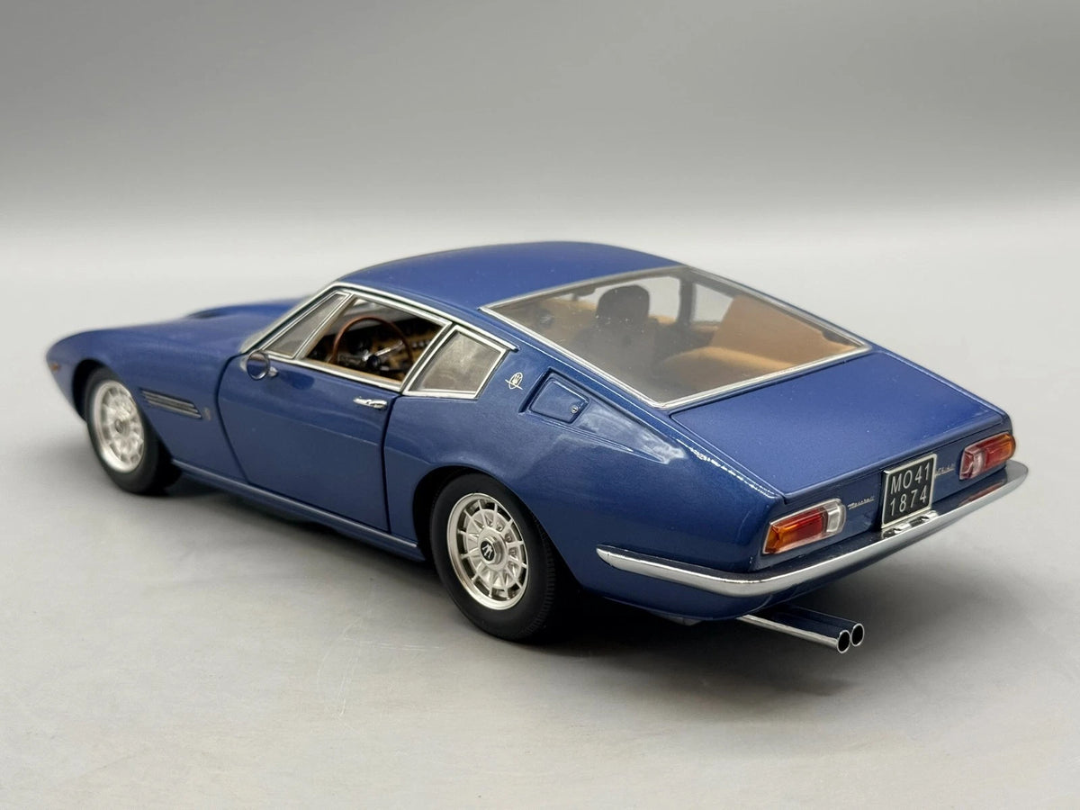 Modellautos 1:18 Minichamps Maserati Ghibli 1969 mit OVP