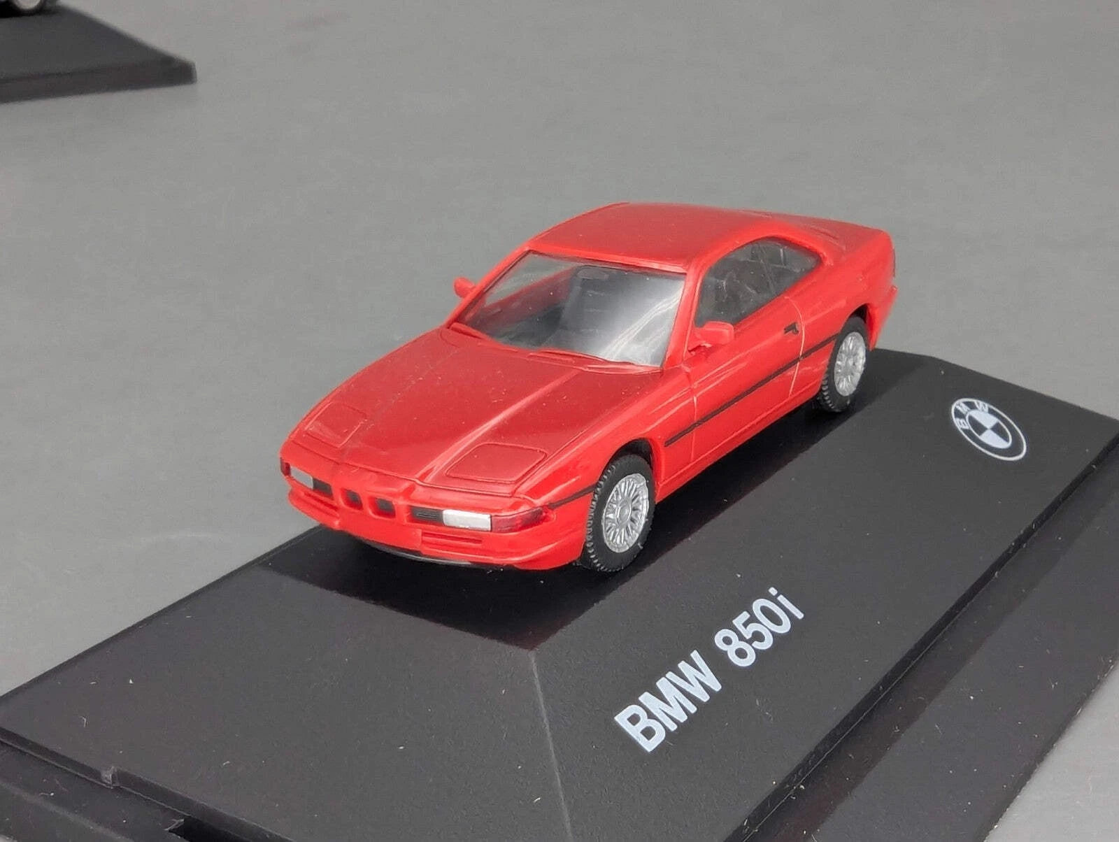Modellautos 1:87 Herpa BMW 750 iL und 850 i 2-tlg Set plus 6 Postkarten OVP