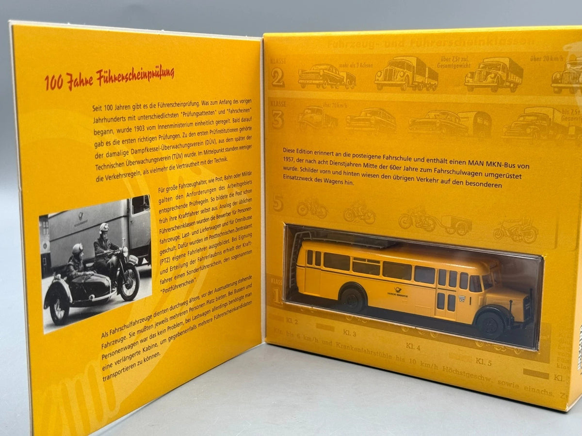 Bus Modelle H0 1:87 Brekina MAN MKN-Bus 100 Jahre Führerscheinprüfung mit OVP